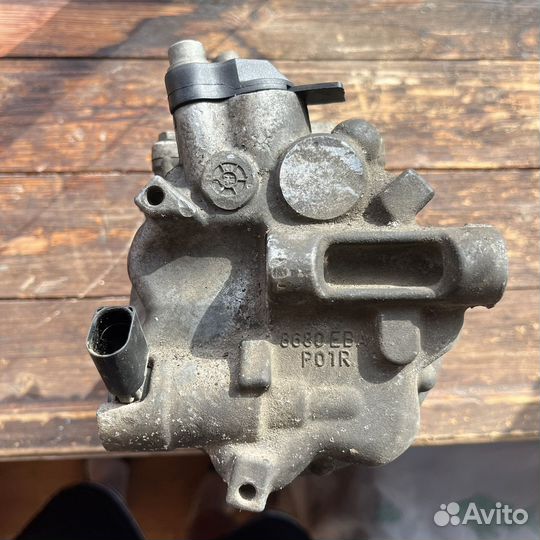 Компрессор кондиционера VAG VW Audi 1KO820859F