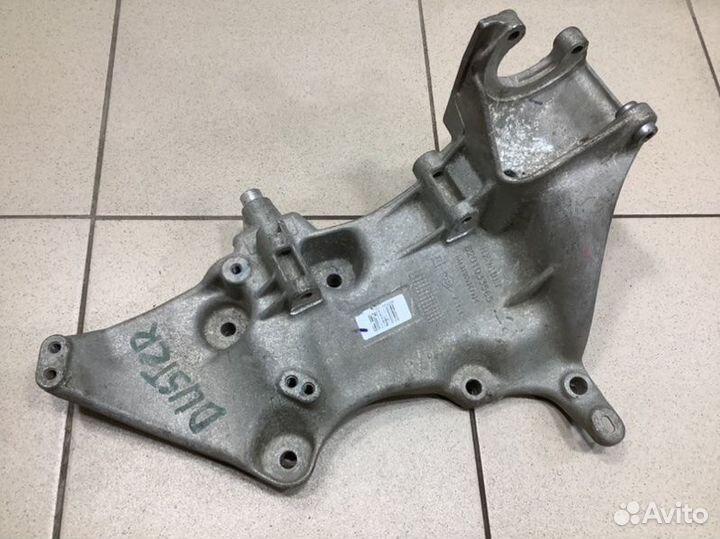 Кронштейн генератора Renault Duster F4R 2010-2021