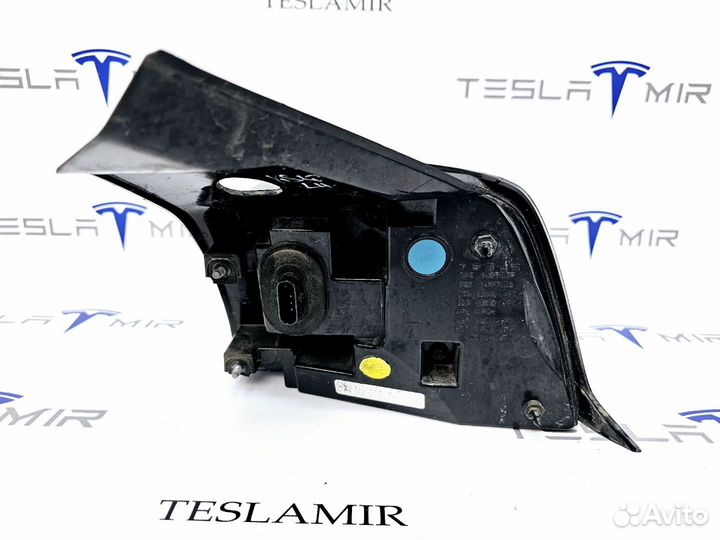 Фонарь задний левый Tesla Model 3 2021 1077397-00