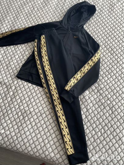 Спортивный костюм nike