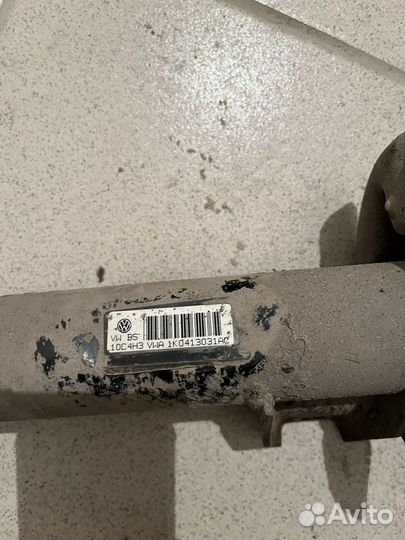 Стойки стабилизатора передние VW Golf 5