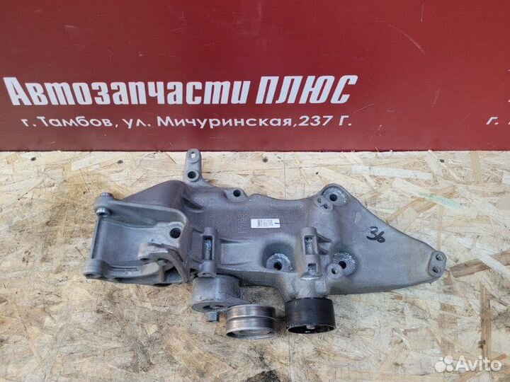 Кронштейн генератора Renault Duster