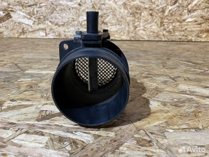 Расходомер воздуха VW Passat B6 B7 Tiguan