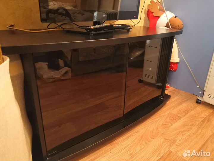 Тумба под телевизор