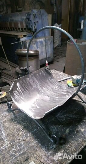 Каминная дровница малая