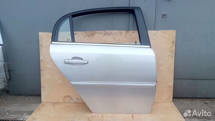 Дверь задняя правая на Опель Вектра Ц Седан