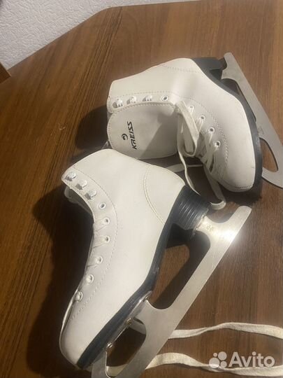 Коньки фигурные