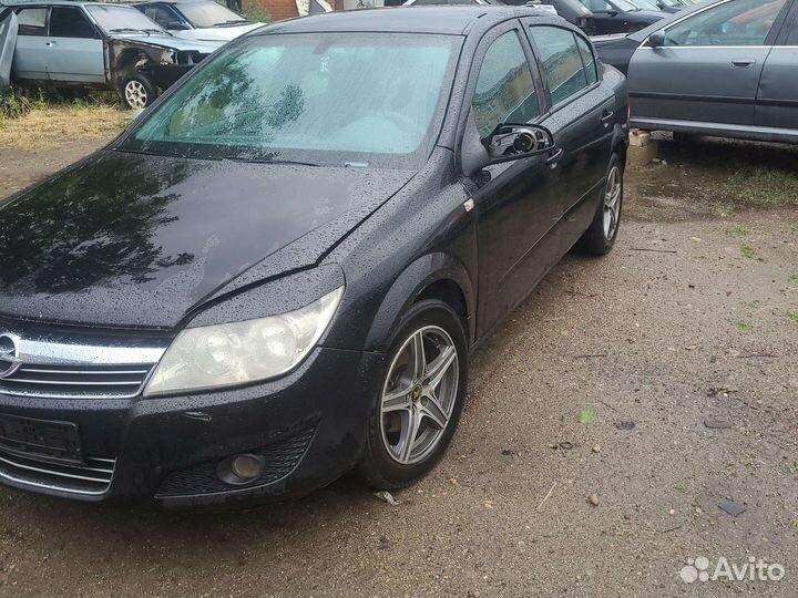Авторазборка Opel Astra H седан