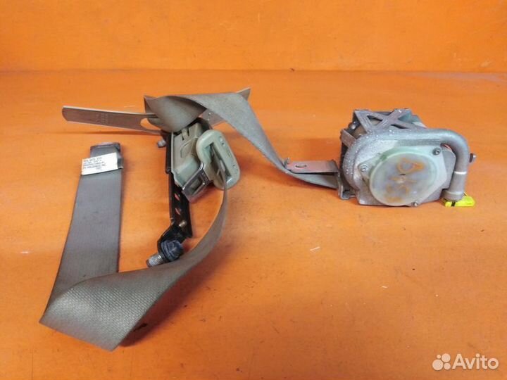 Ремень безопасности передний левый Infiniti Qx56