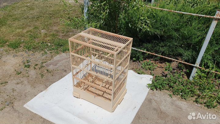 Клетки для птиц, канареек, попугаев и т.д