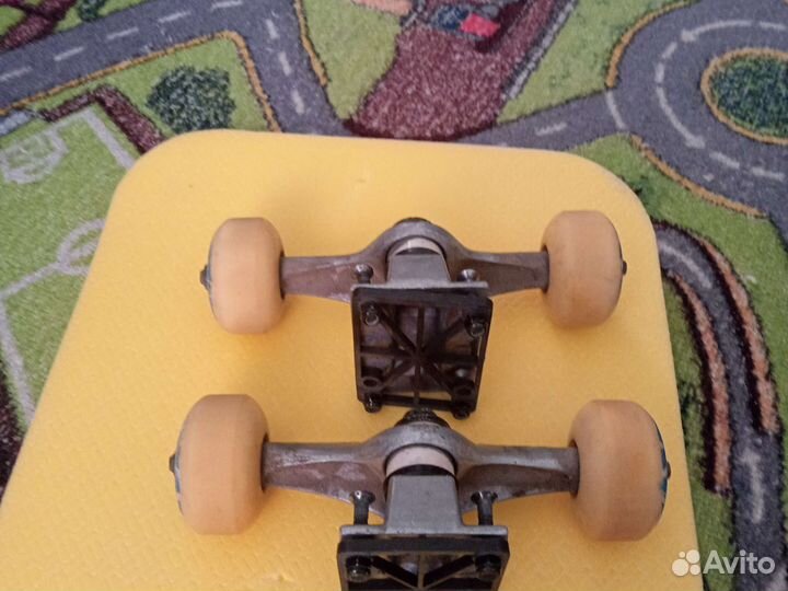 Подвеска для скейт-борда с колёсами