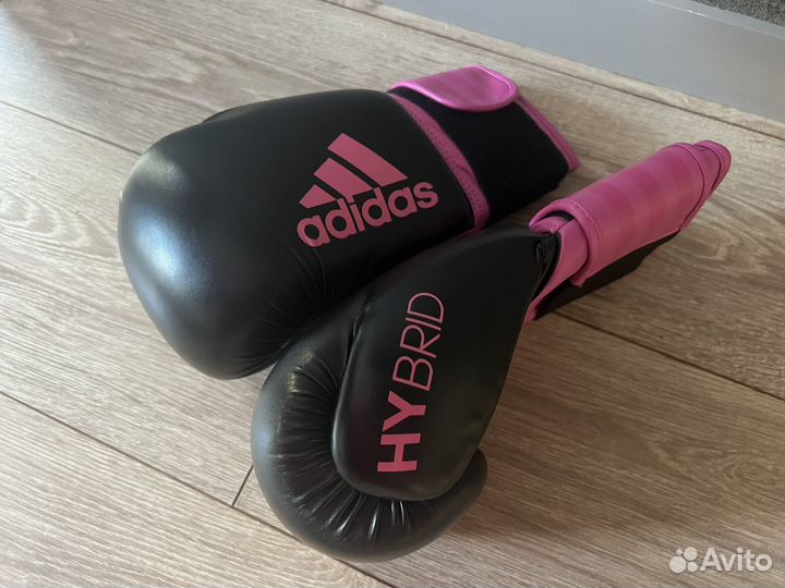 Боксерские перчатки 10 oz Adidas Hybrid