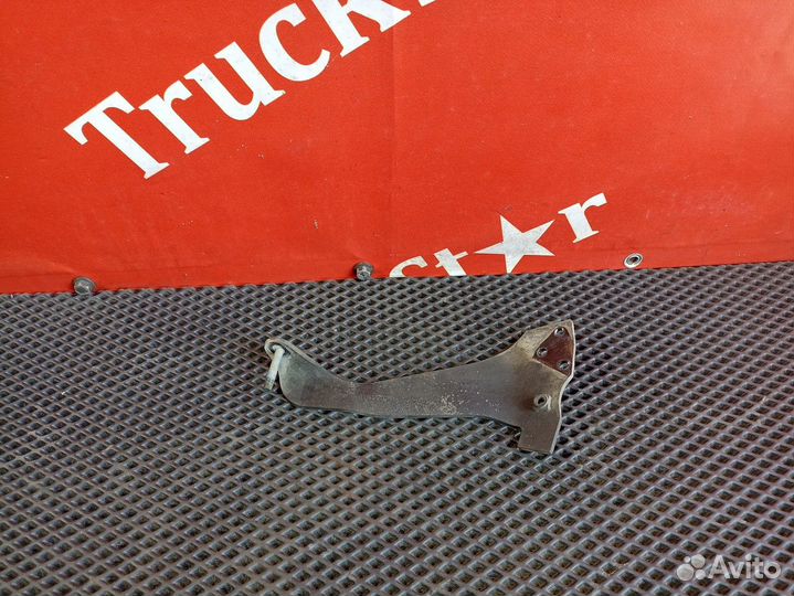 Кронштейн патрубка интеркулера Volvo FH