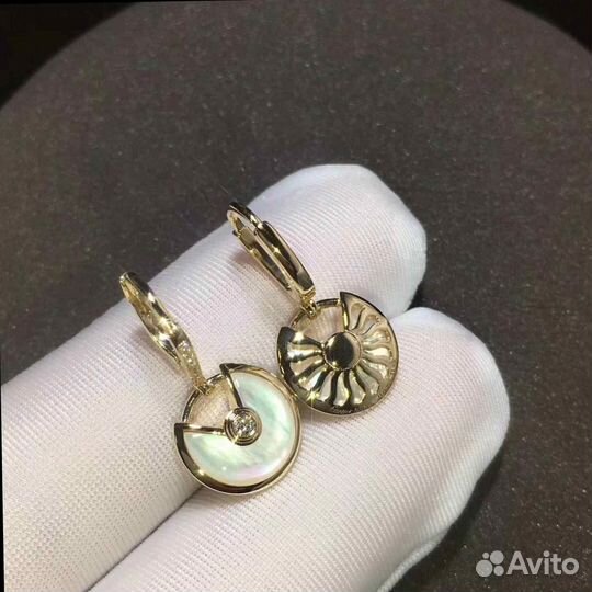 Серьги amulette DE Картье С перламутром 0,37ct