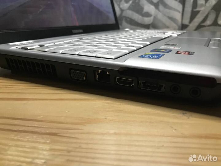 Производительный Toshiba Intel Core i3/SSD/4gb