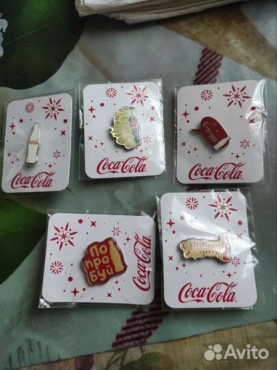 Значки кока кола