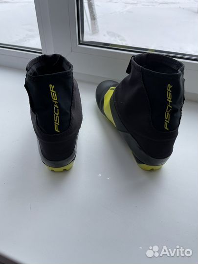 Лыжные ботинки