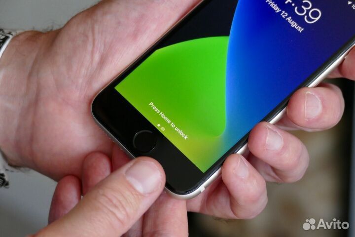 iPhone SE (2022), 64 ГБ