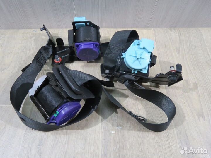 Ремень безопасности задний Kia Rio 4