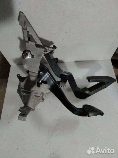 Педальный узел под МКПП Audi A4 B5