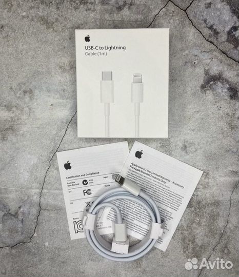 Кабель Apple USB-C - Lightning