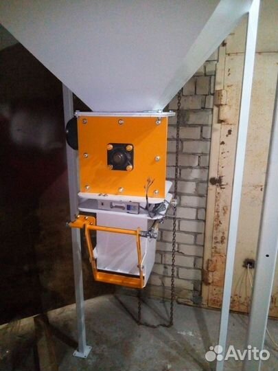 Дозатор весовой для зерна, пеллет, комбикорма