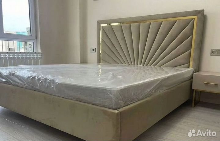 Кровать с подъемным механизмом двуспальная