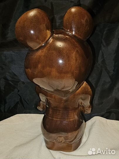 Фарфоровая статуэтка олимпийский мишка