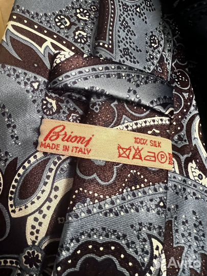 Галстук и платок Brioni