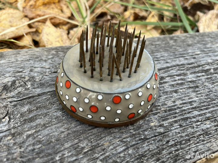 Подставка для цветов эмаль винтаж