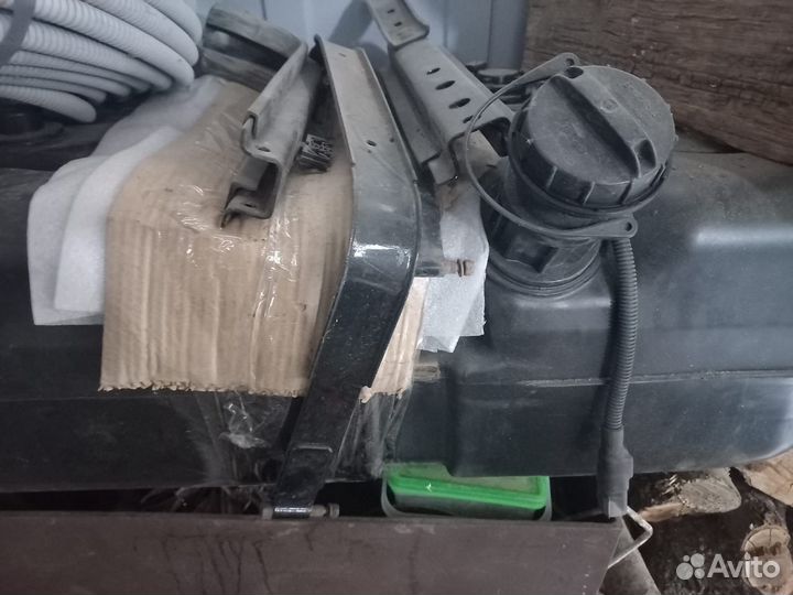 Топлевный Бак на газель пластмассовый 80л