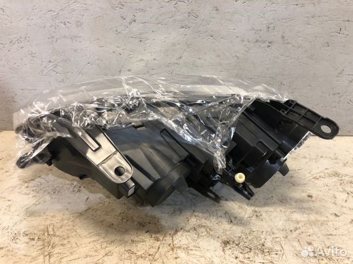 Фара правая Renault Duster 2 нов ориг