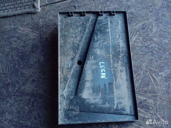 Площадка акб Renault Logan 1 8200303459