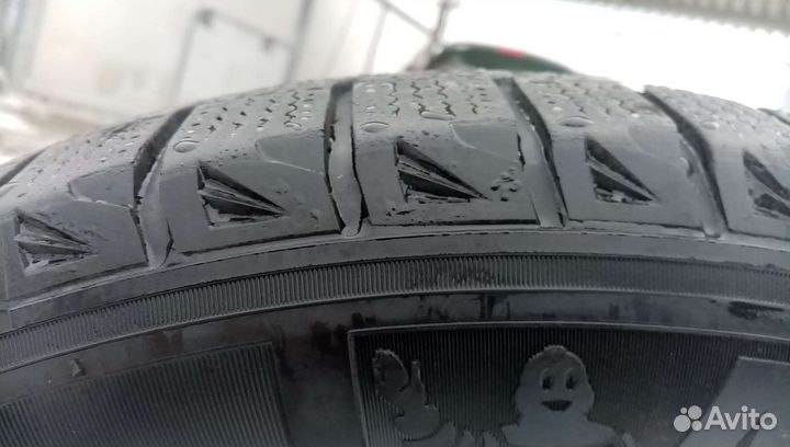 Michelin X-Ice 205/60 R16