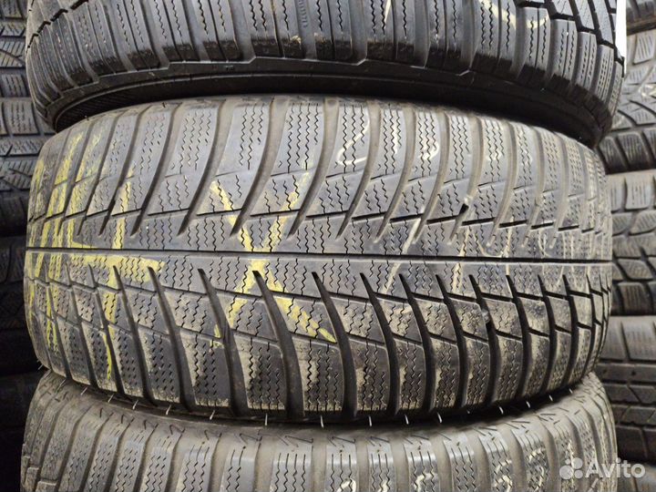 Bridgestone Blizzak LM-001 215/55 R16 W