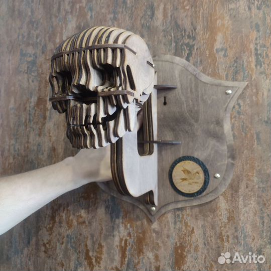 Вешалка для мотошлема