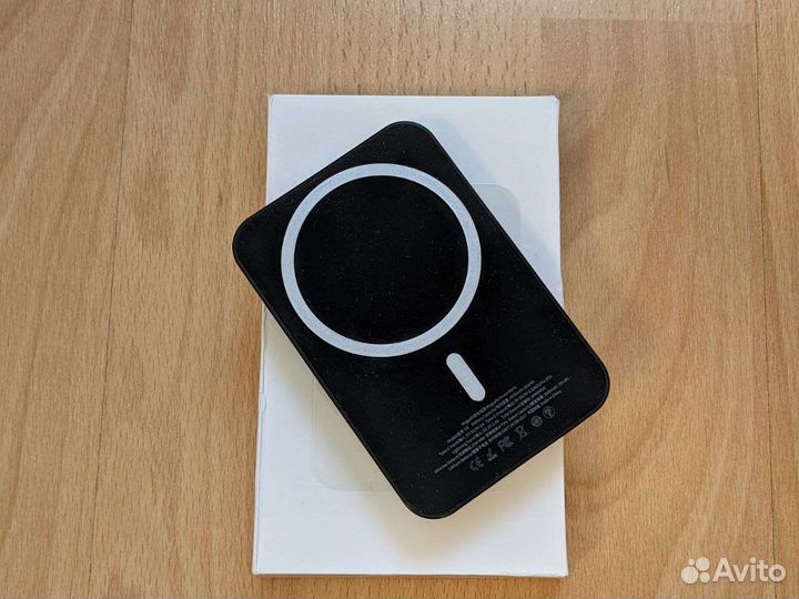 Новый Powerbank 5000 мАч с беспроводной зарядкой