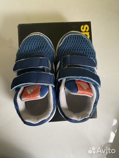 Кроссовки adidas