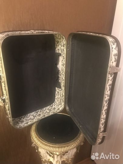 Чемодан времён СССР с ключом, Ключи от чемоданов