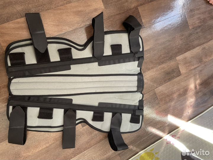 Тутор на коленный сустав