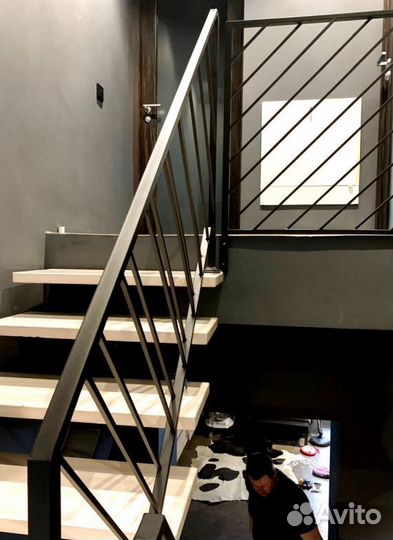 Г-образная лестница