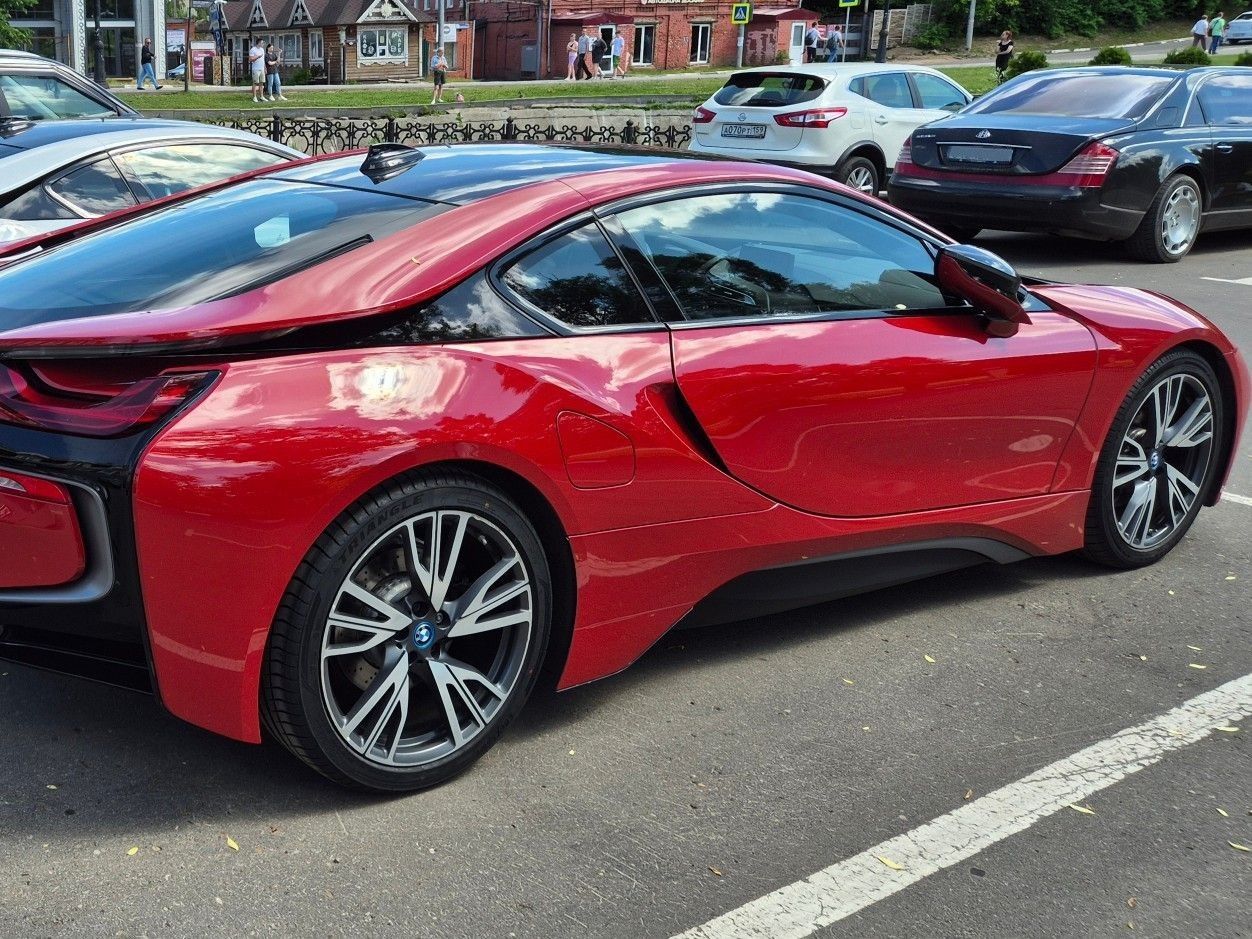 BMW i8: фото владельца