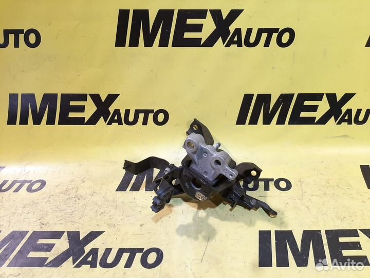 Подушка двигателя правая Toyota Prius 30