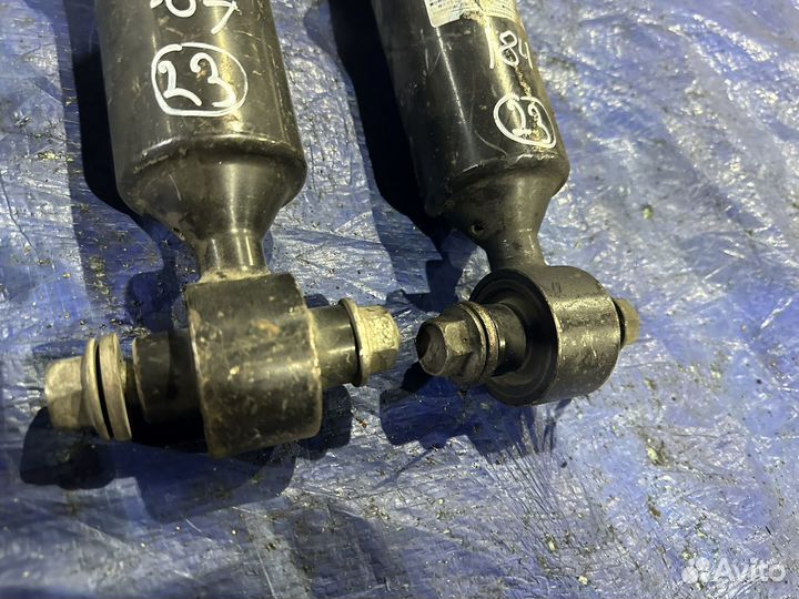 Стойки амортизаторы Cobra grs184 is250