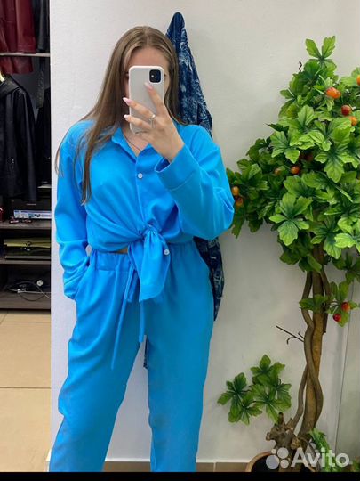 Костюм женский новый