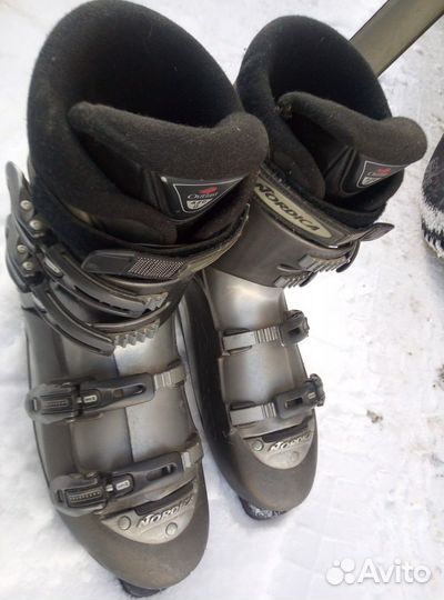 Продам горнолыжный комплект