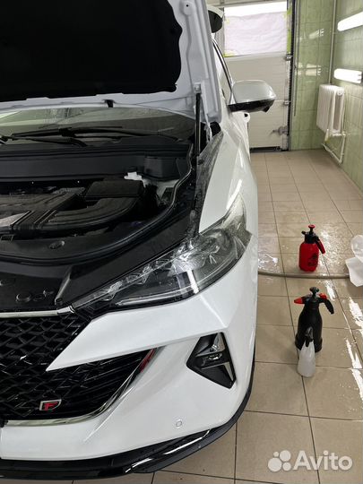Оклейка автомобилей бронепленкой