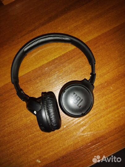 Беспроводные наушники