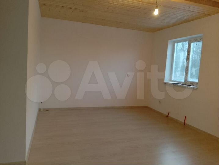 Дом 90 м² на участке 5 сот.