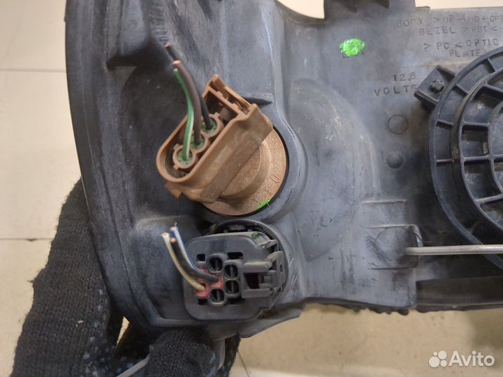 Фара (передняя) Ford Escape, 2007